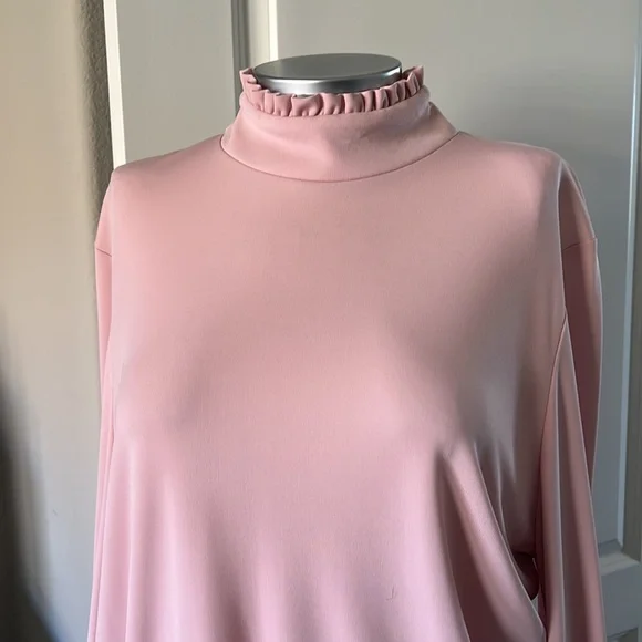 Soft pink mock turtleneck blouse - Picture 2 of 9